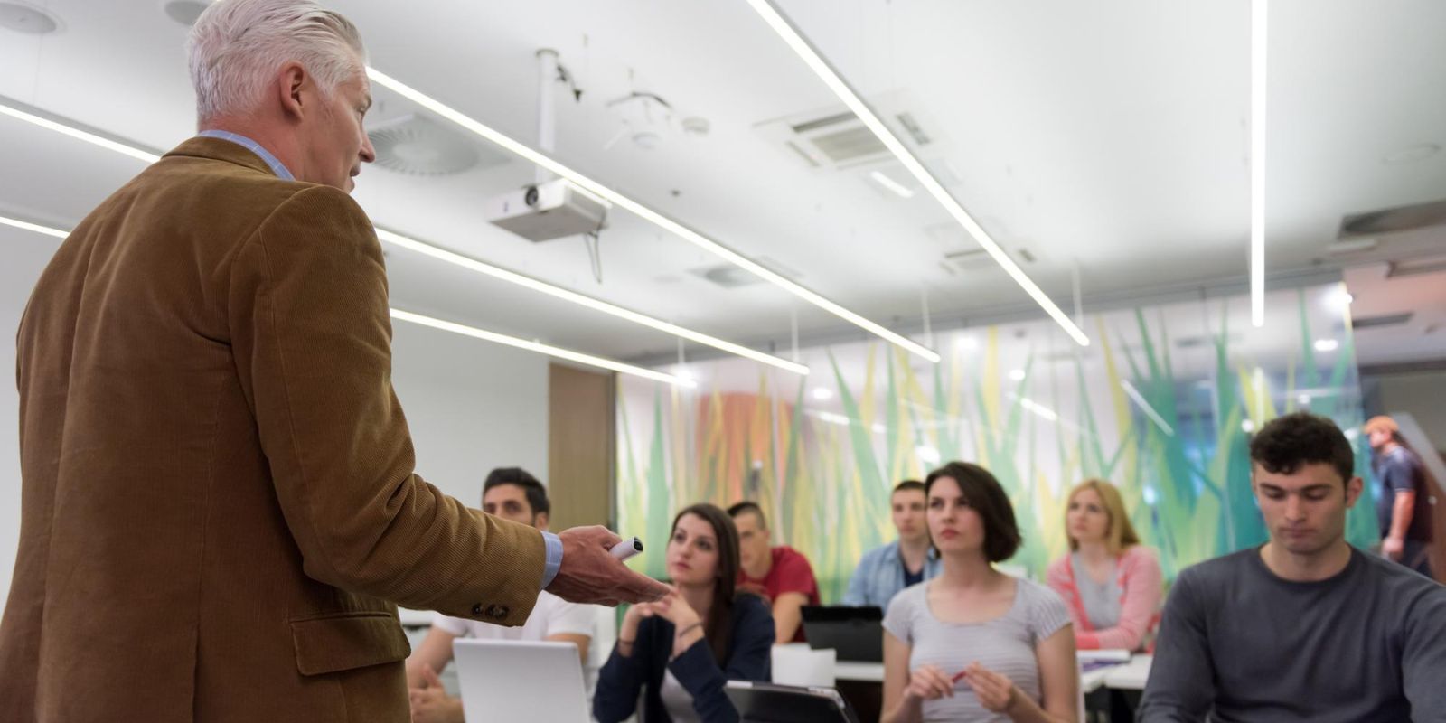 fhs-banner-iedefam-2k25